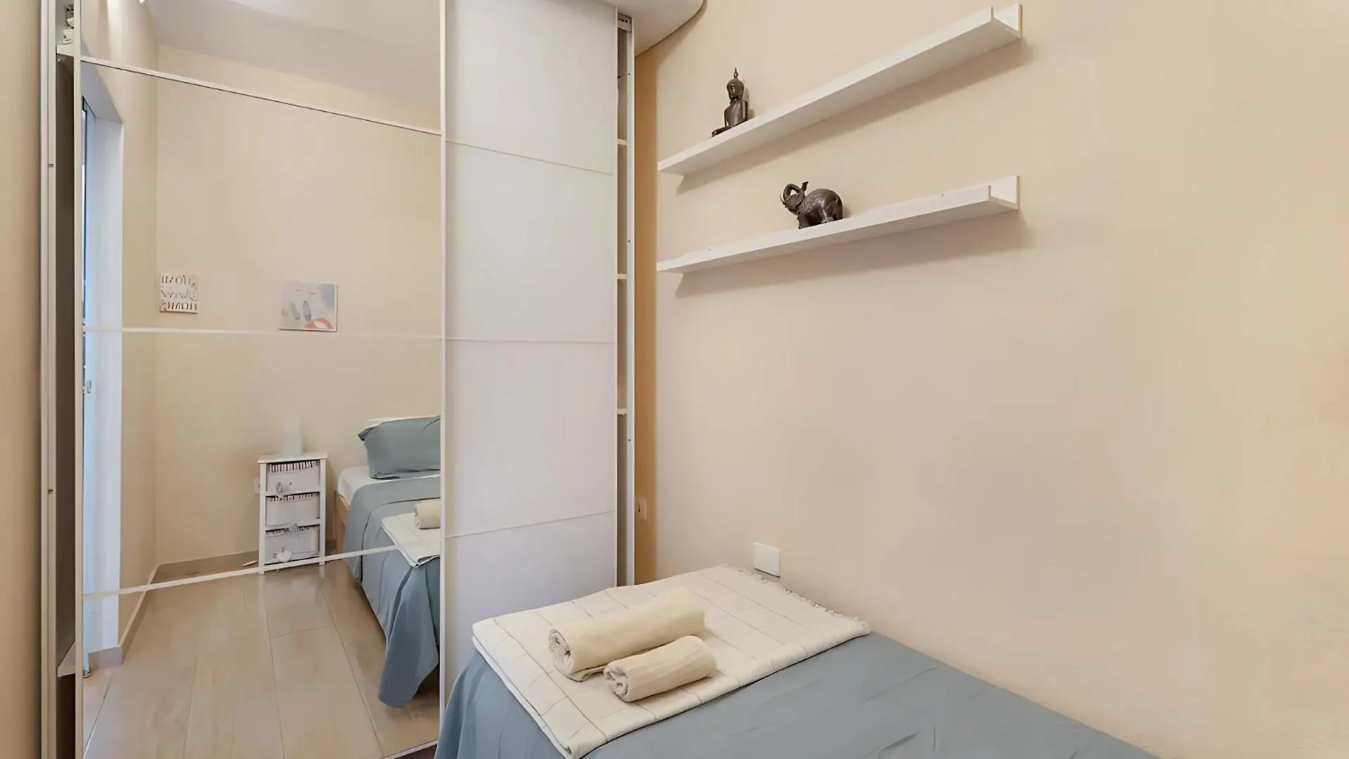 Precioso Apartamento En Los Cristianos Los Cristianos  Spain